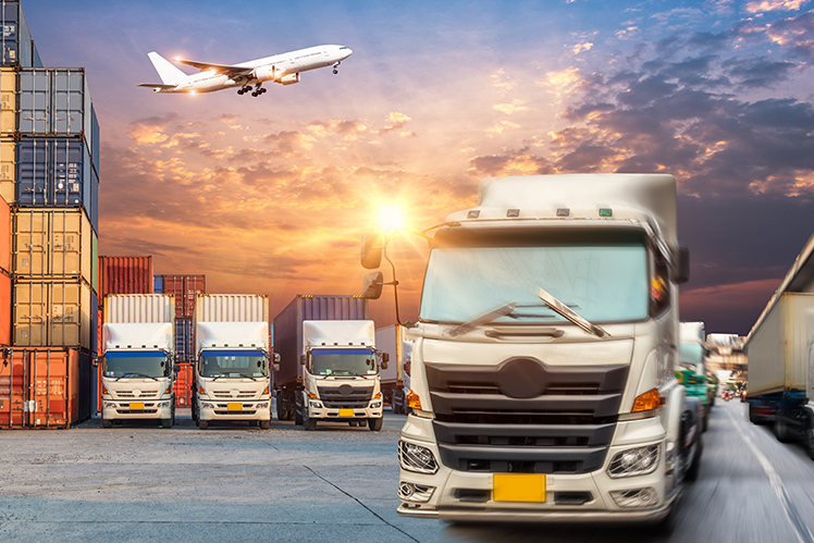 Você conhece as diferenças entre transporte rodoviário de carga e transporte aéreo? Fizemos uma lista para você conferir