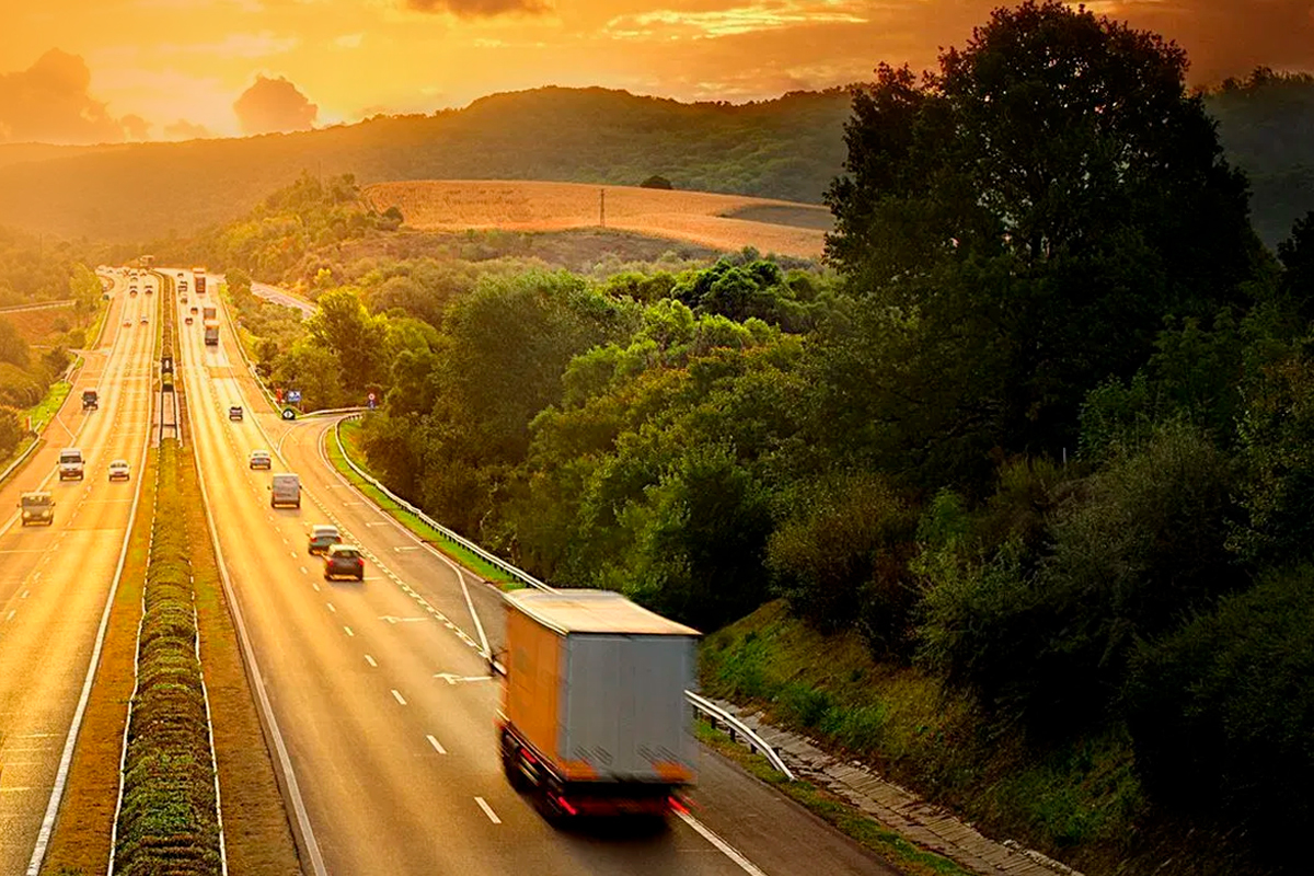 O transporte rodoviário de carga no Brasil e suas características